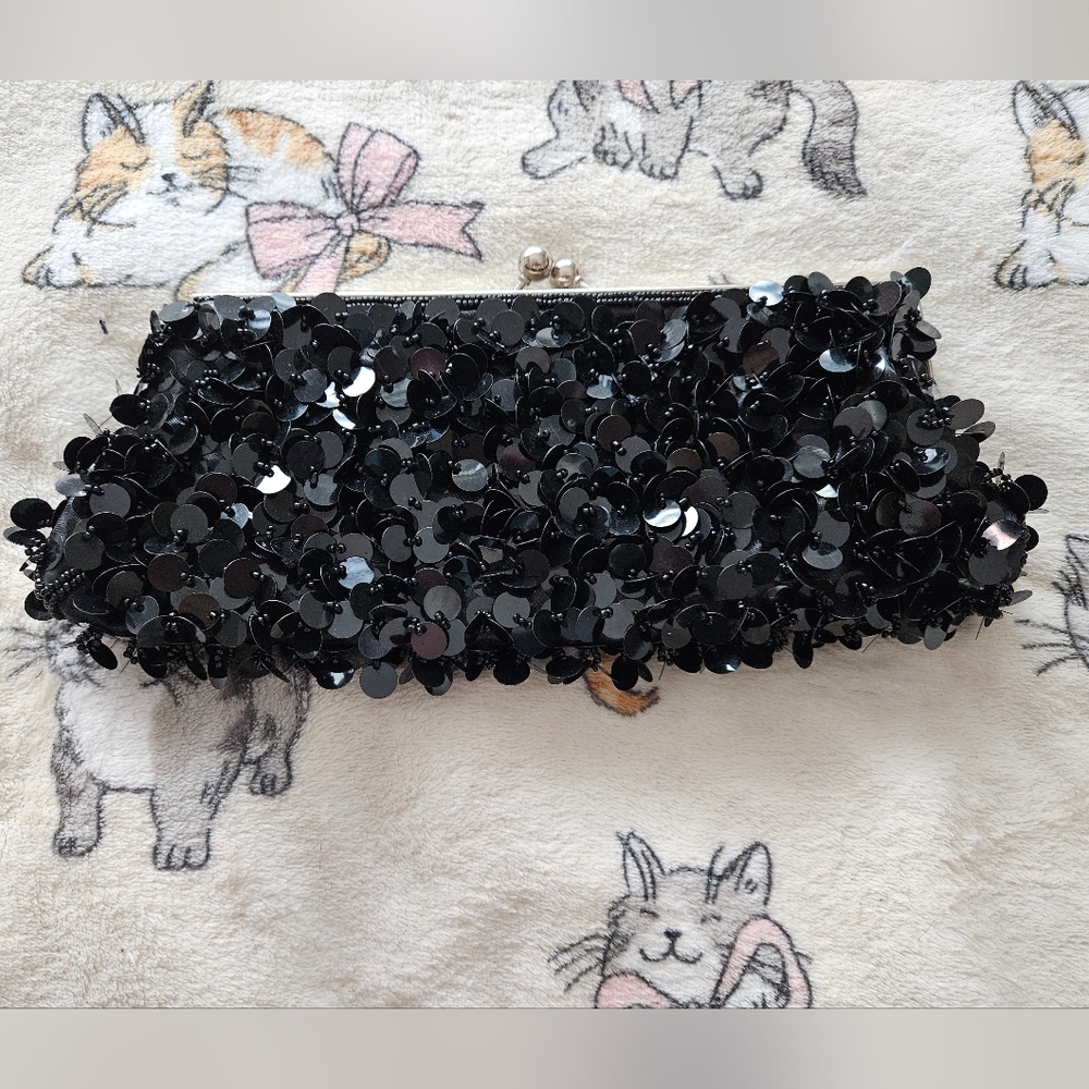 SALE ** BRAND NEW ** Elegant Black Sequin Clutch